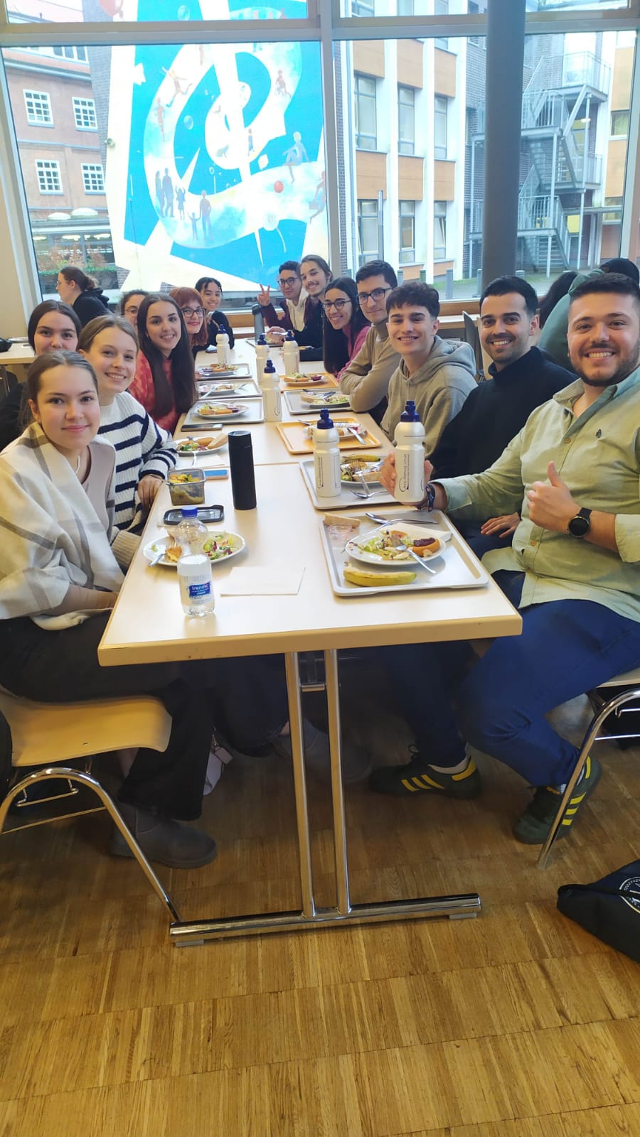 gemeinsames Mittagessen in der Mensa
